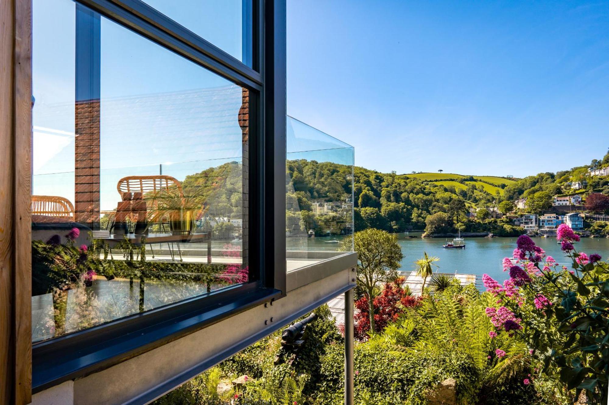 Two Guns - Contemporary, Stylish Townhouse With Stunning Sea Views Hébergement de vacances *
